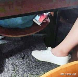 偷拍 洗浴中心-3名男子酒后偷拍女技师，还要求摸大腿，技师：我们只卖艺不卖身
