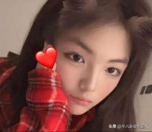 13岁女生自拍-13岁王诗龄大长腿吸睛，晒多张照片狂炫富，作业难度超简单