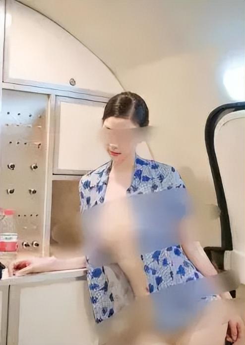 南航空姐“内衣门”事件曝光:空姐纵欲的人生,揭露了背后产业链