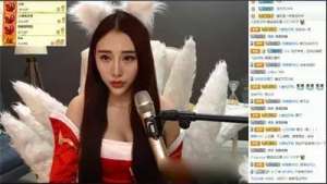 美女 下 走光-盘点近年走光的美女主播，COS成了LOL中的阿狸，衣服滑落走光30秒