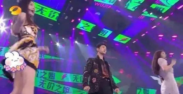 《乘风破浪的姐姐》疑似打擦边球?“低位仰拍”甚至导致女星走光