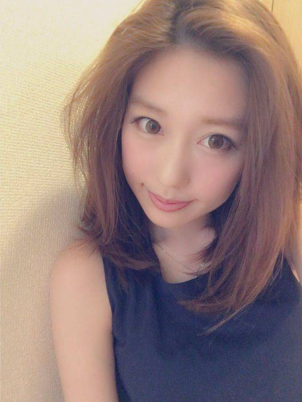 转贴女网友尿在我脸上