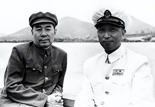 1972年,50多岁老妇到中南海申冤,毛主席怒拍桌子:把叶剑英找来