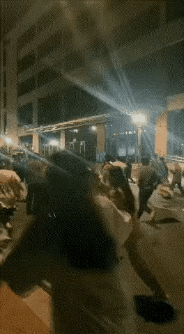 川媒情侣在教室里的“不可描述”被偷拍,这是暗夜里的罪恶
