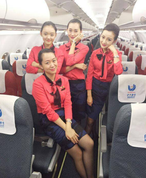 南航空姐一张不堪入目的“不雅照”曝光:女孩,你的底线在哪?