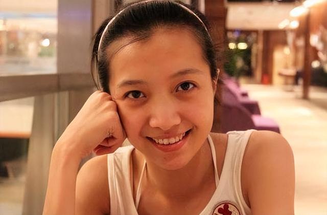 陈冠希照片事件中的女孩们,和她们背后那扇永远也关不上的“门”