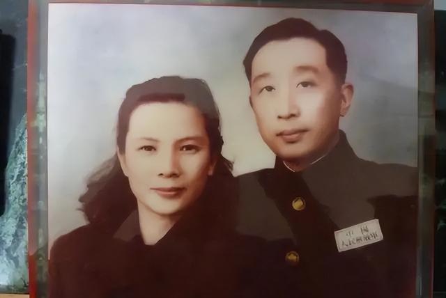 1972年,50多岁老妇到中南海申冤,毛主席怒拍桌子:把叶剑英找来