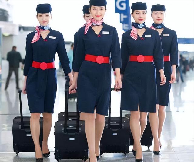 南航空姐一张不堪入目的“不雅照”曝光:女孩,你的底线在哪?