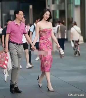 妻子拍写真出轨-国企领导和女员工出轨，女主大量私照被扒，高奢生活让人“跪服”