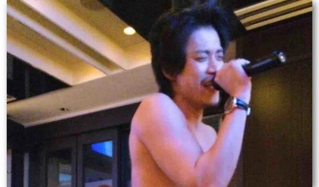小栗旬被曝K房不雅照,网友惊呼“辣眼睛”,爆料人帐号当晚被封