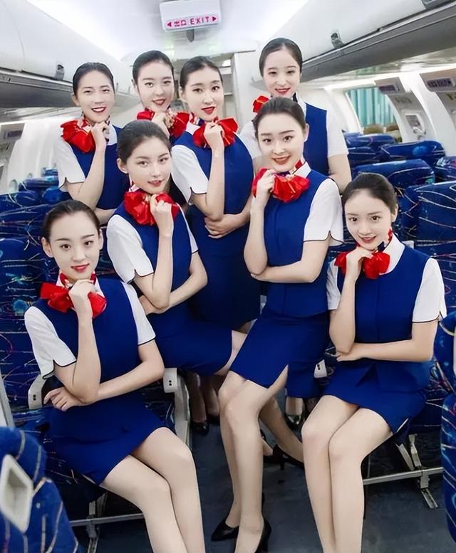 南航空姐一张不堪入目的“不雅照”曝光:女孩,你的底线在哪?