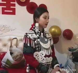 出轨聊天微信-彝族新娘勃然大怒，将新婚丈夫出轨证据发到微信群里