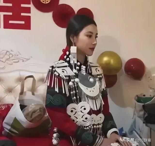 彝族新娘勃然大怒,将新婚丈夫出轨证据发到微信群里