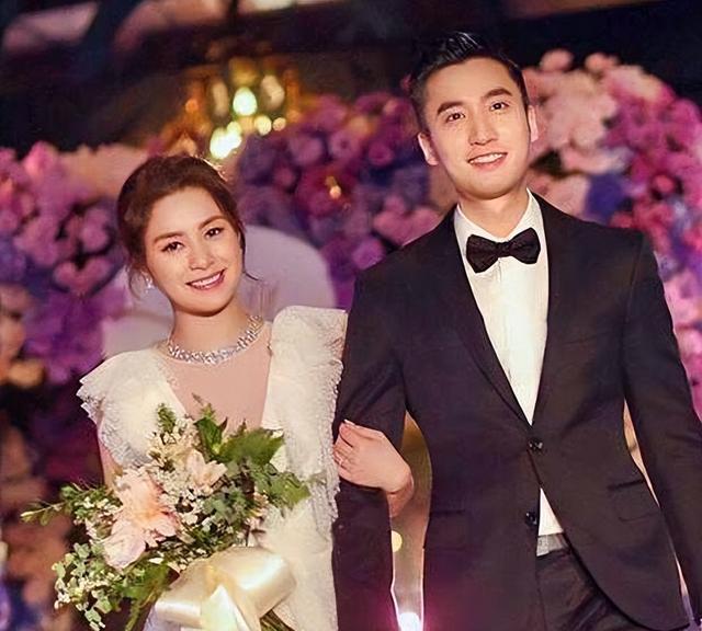陈冠希照片事件中的女孩们,和她们背后那扇永远也关不上的“门”