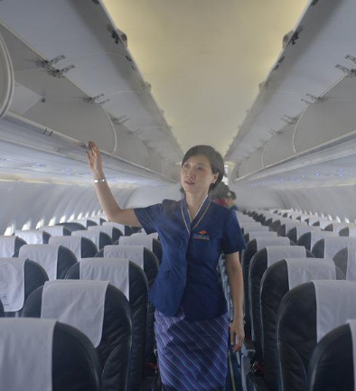南航空姐一张不堪入目的“不雅照”曝光:女孩,你的底线在哪?