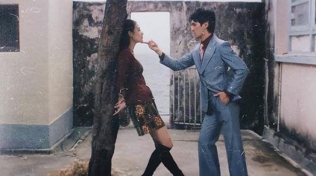 陈冠希照片事件中的女孩们,和她们背后那扇永远也关不上的“门”