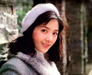 上海艳照门-80年代第一美女龚雪，因上海流氓大案出走美国，2006年才落叶归根
