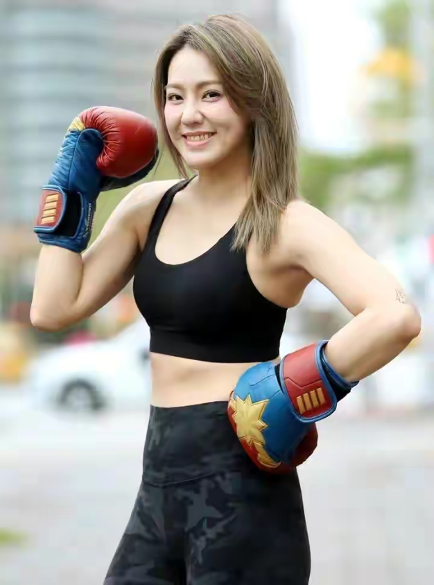 女星健身房洗澡遭3次偷拍,老板还是老公好友,被捕后却不认罪