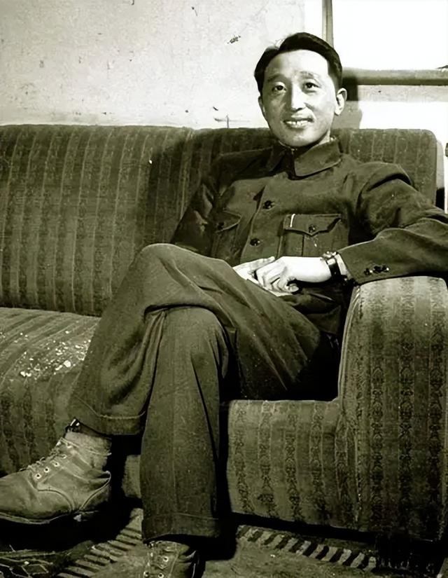 1972年,50多岁老妇到中南海申冤,毛主席怒拍桌子:把叶剑英找来