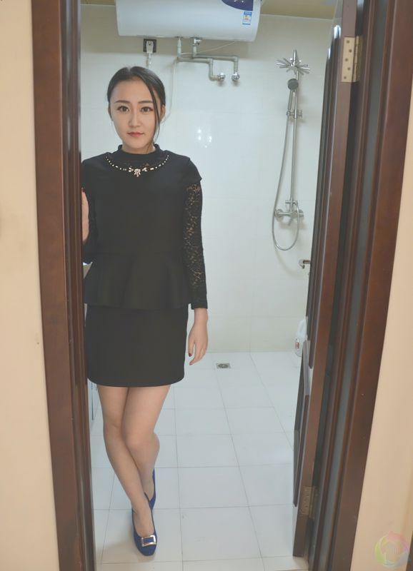 秀美娇嗔技师于子涵双人香艳肉体热辣无内私房照