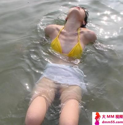 沙滩乐趣没拘束