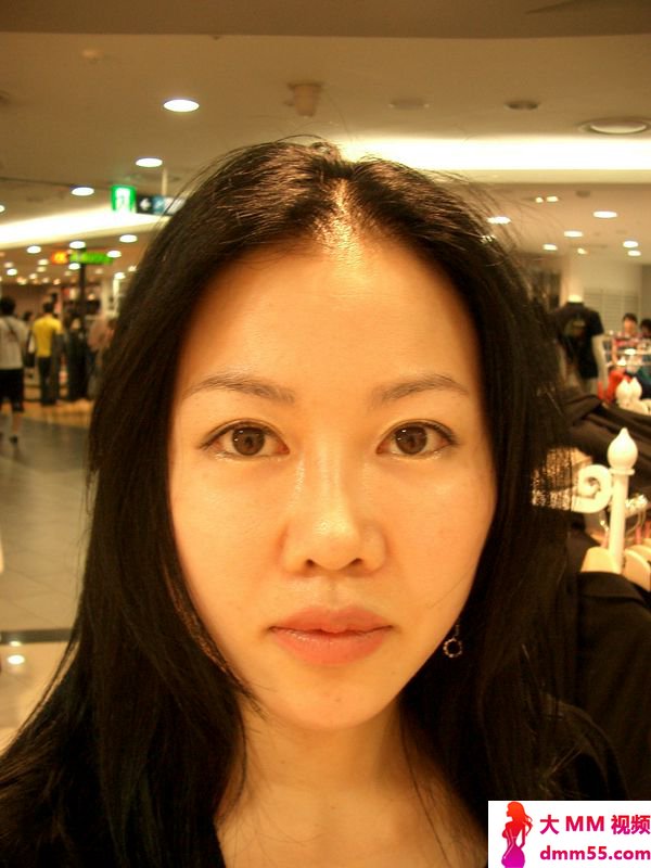 少妇丰乳蜜穴的展露
