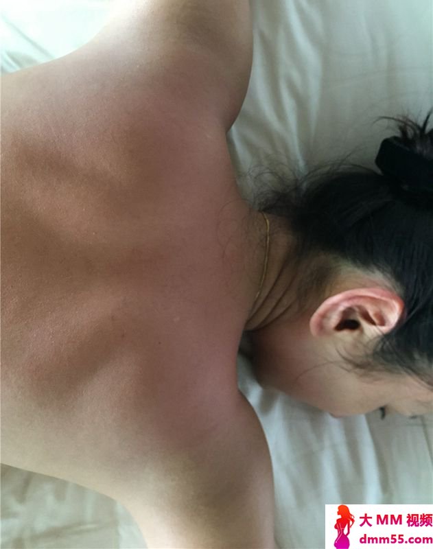 一位在泰国旅游的少妇一起邂逅