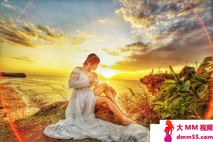 Bebe林蓓贝漂亮美女消暑方法