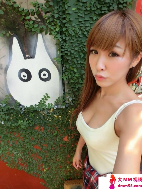 Bebe林蓓贝漂亮美女消暑方法