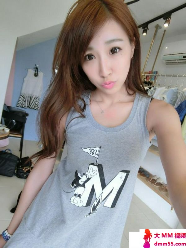 Bebe林蓓贝漂亮美女消暑方法