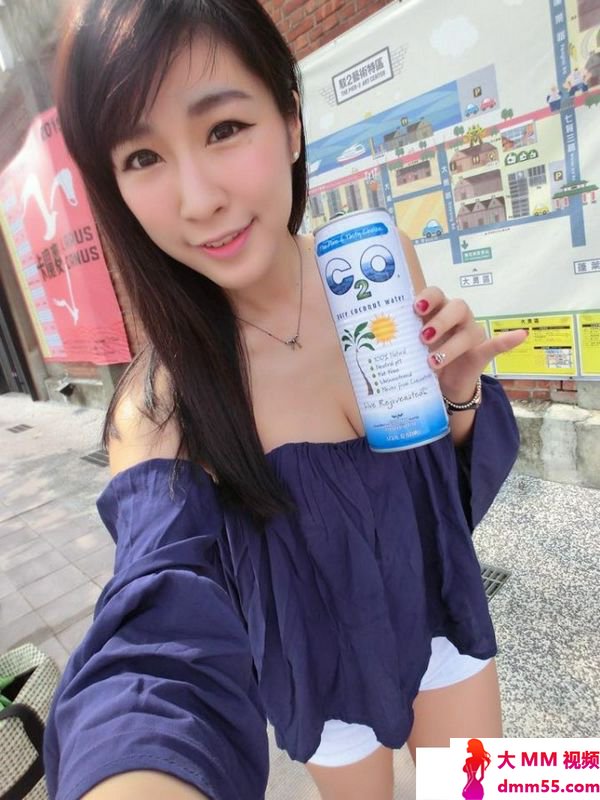 Bebe林蓓贝漂亮美女消暑方法