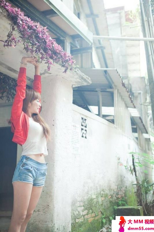Bebe林蓓贝漂亮美女消暑方法