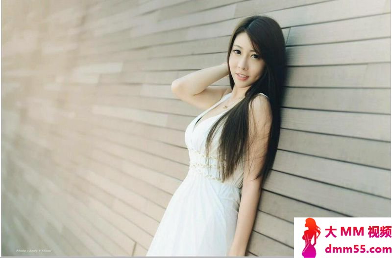MelodyLow新加坡爆乳