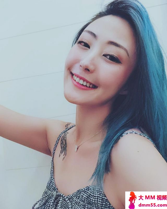 奇怪为什么从来没说出来的事情八卦默都会知道~