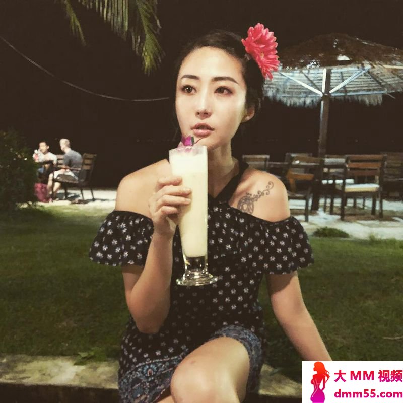 奇怪为什么从来没说出来的事情八卦默都会知道~