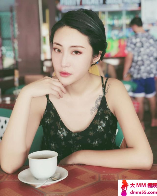 奇怪为什么从来没说出来的事情八卦默都会知道~