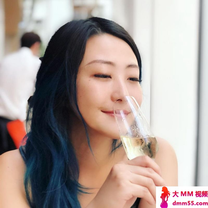 奇怪为什么从来没说出来的事情八卦默都会知道~