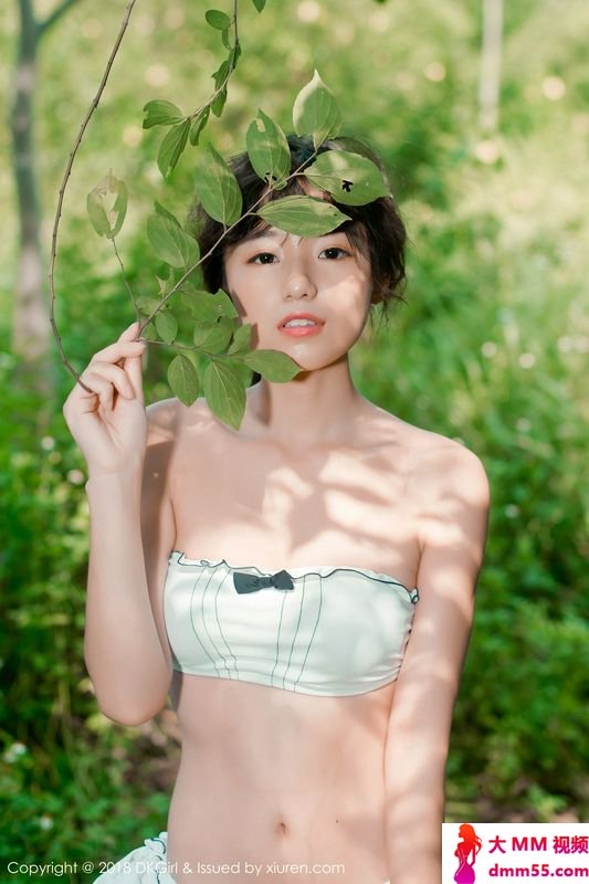 日系美女仓井优香户外露出清新养眼