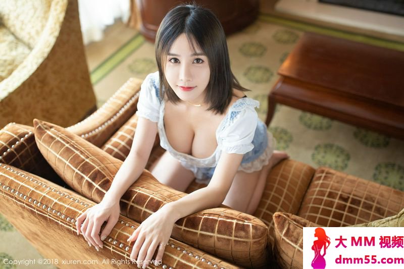 性感女仆小沫琳不失温柔撩人心弦