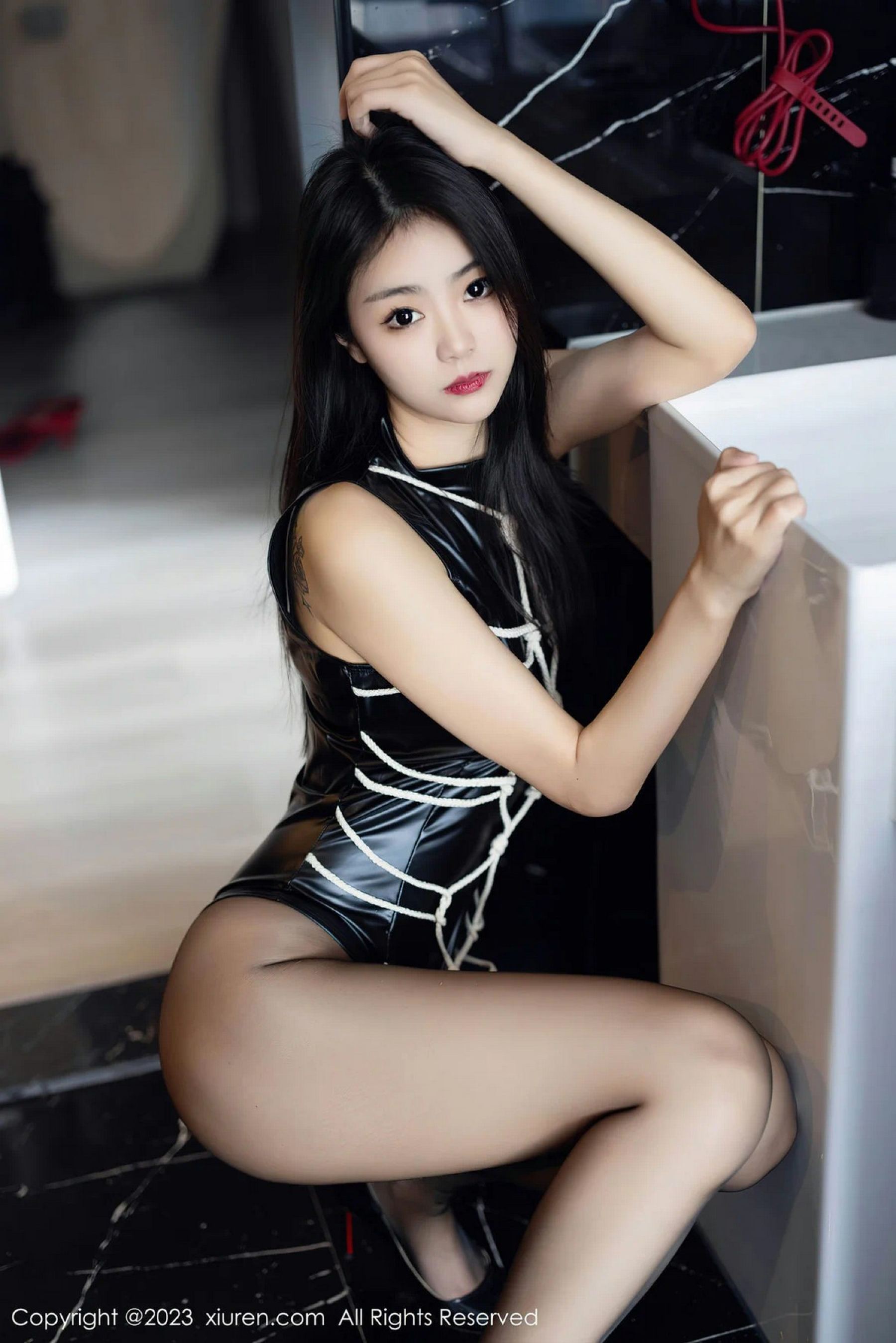 可乐Vicky捆绑