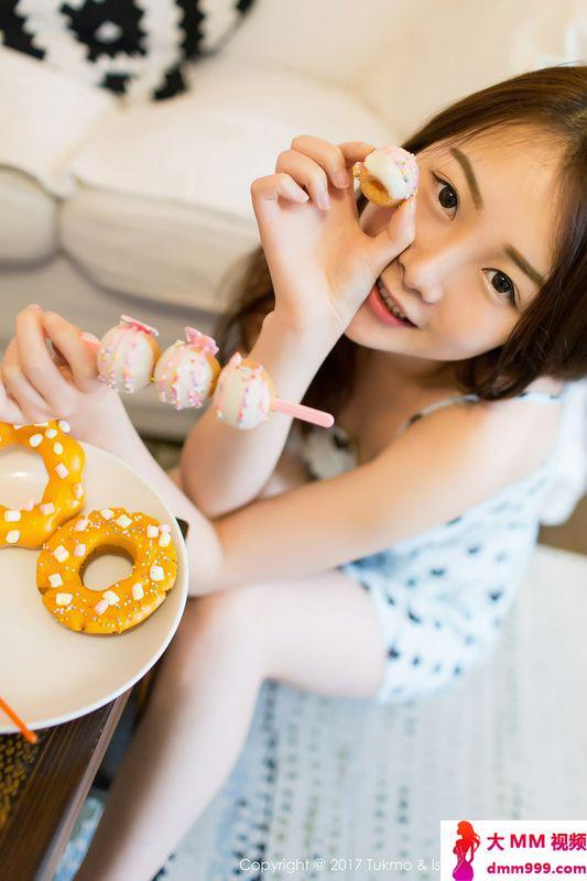 嫩模绵绵最新私房少女与食物系列清爽甜美写真