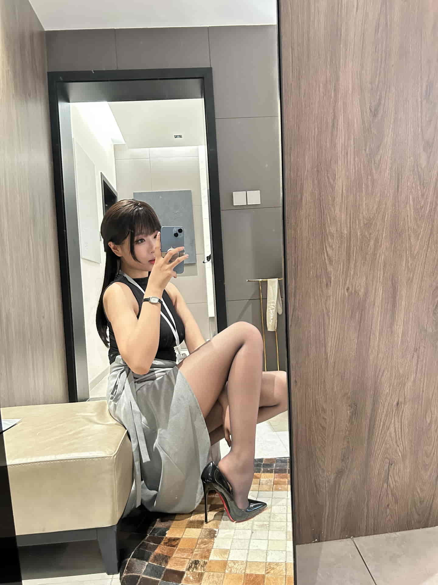 轩萧学姐 - 眼镜娘OL