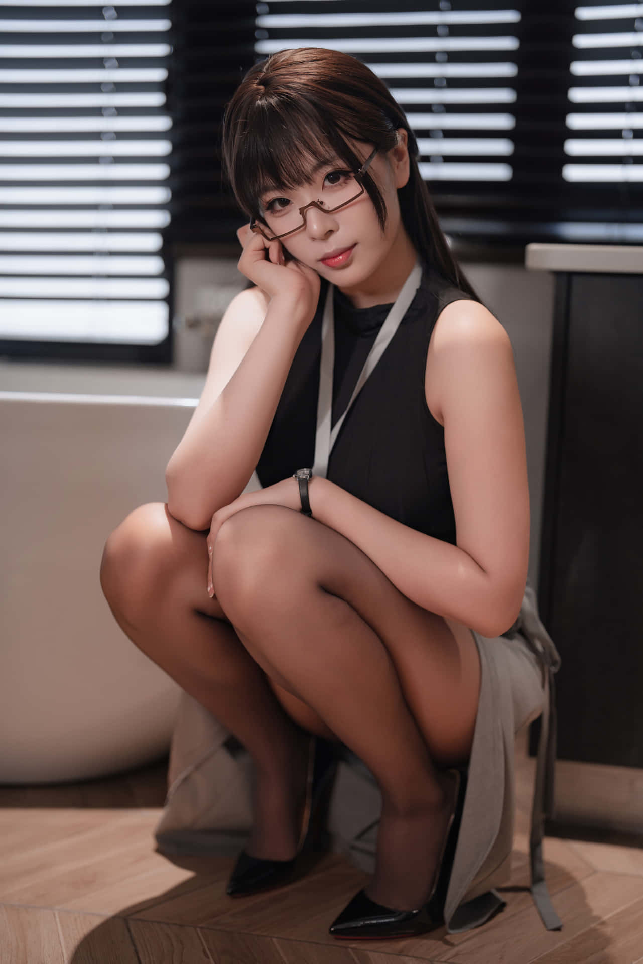 轩萧学姐 - 眼镜娘OL