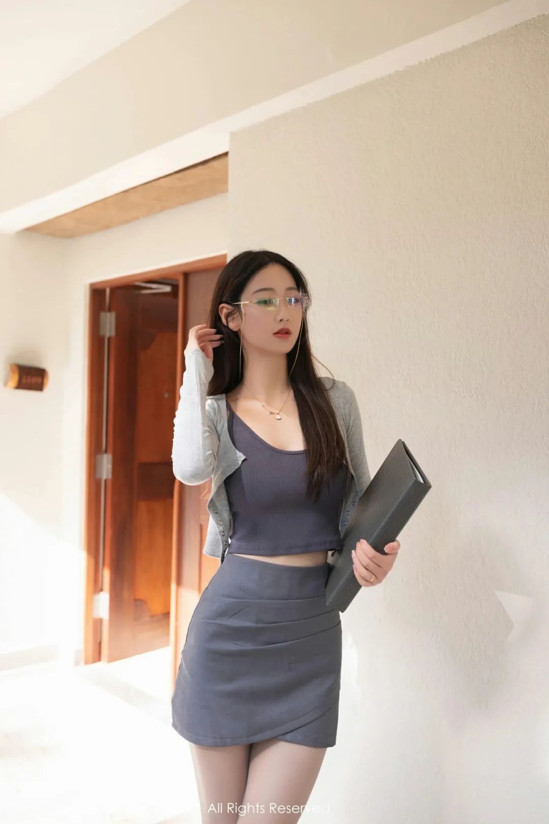 秘书安琪