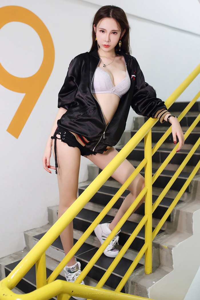 萌琪琪体态妖娆风情万种