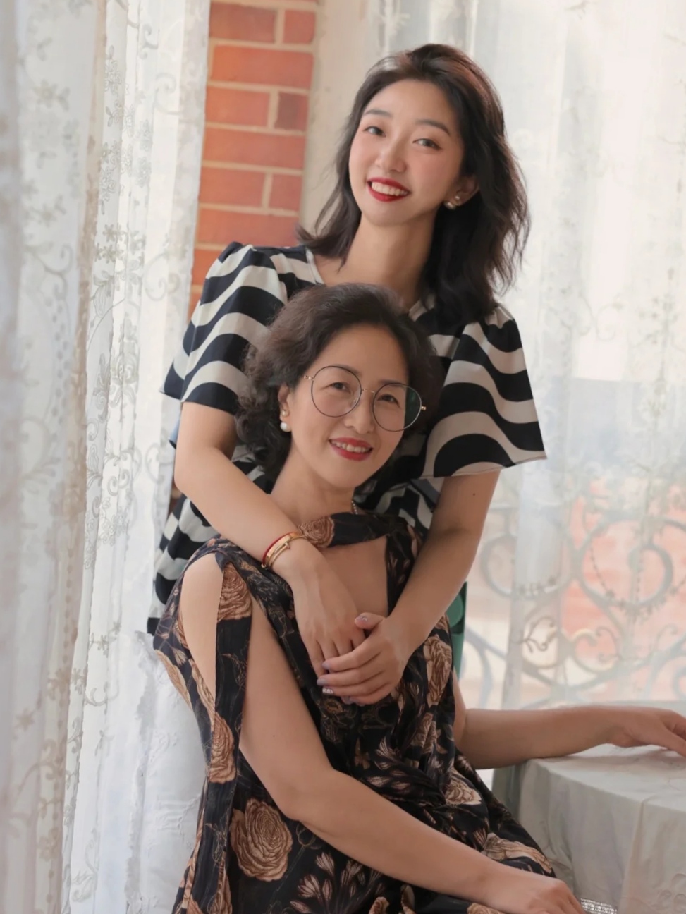 有花堪折直须折,有哪个男人能拒绝母女花