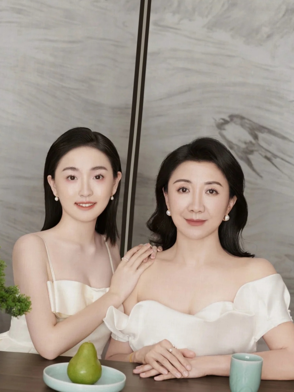 有花堪折直须折,有哪个男人能拒绝母女花