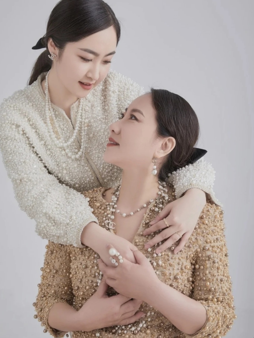 有花堪折直须折,有哪个男人能拒绝母女花