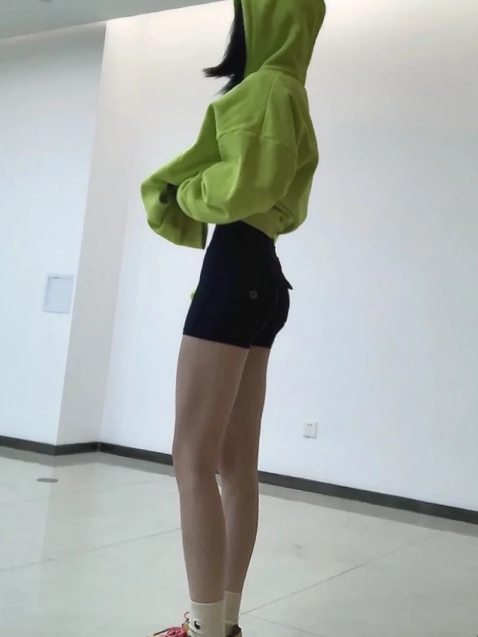 凌晨居然被个00后小姑娘支配,聊天记录新鲜出炉