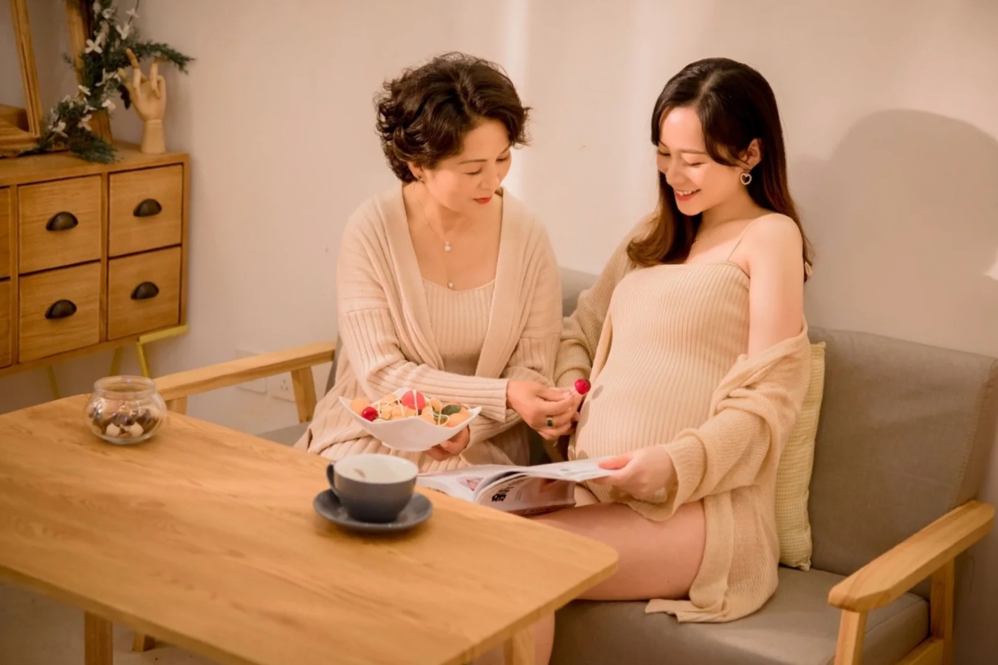 有花堪折直须折,有哪个男人能拒绝母女花